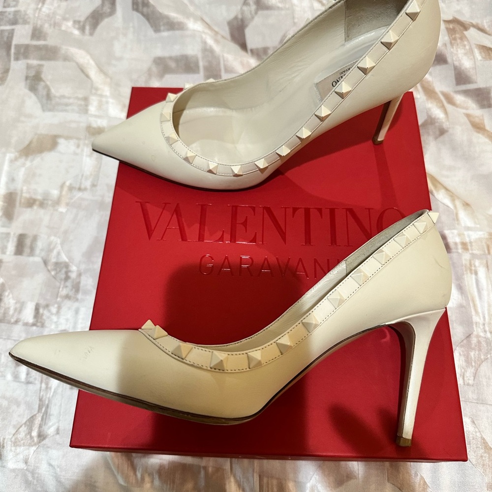 Valentino Garavani Rockstud pumps - Picture 3 of 4